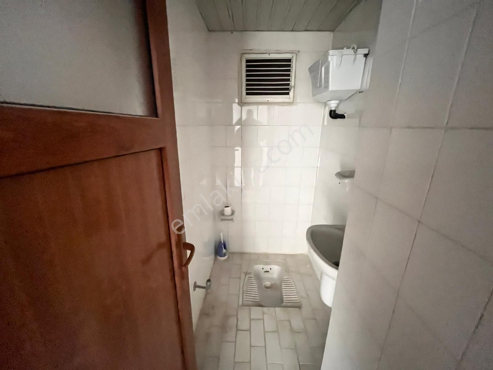 Merkezi Konumlu 3+1 Geniş Oturumlu Doğalgazlı Kiralık Daire - Görsel 7