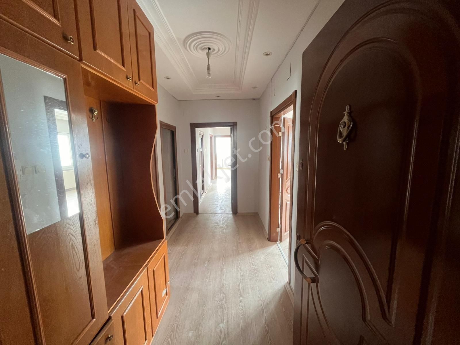 Merkezi Konumlu 3+1 Geniş Oturumlu Doğalgazlı Kiralık Daire