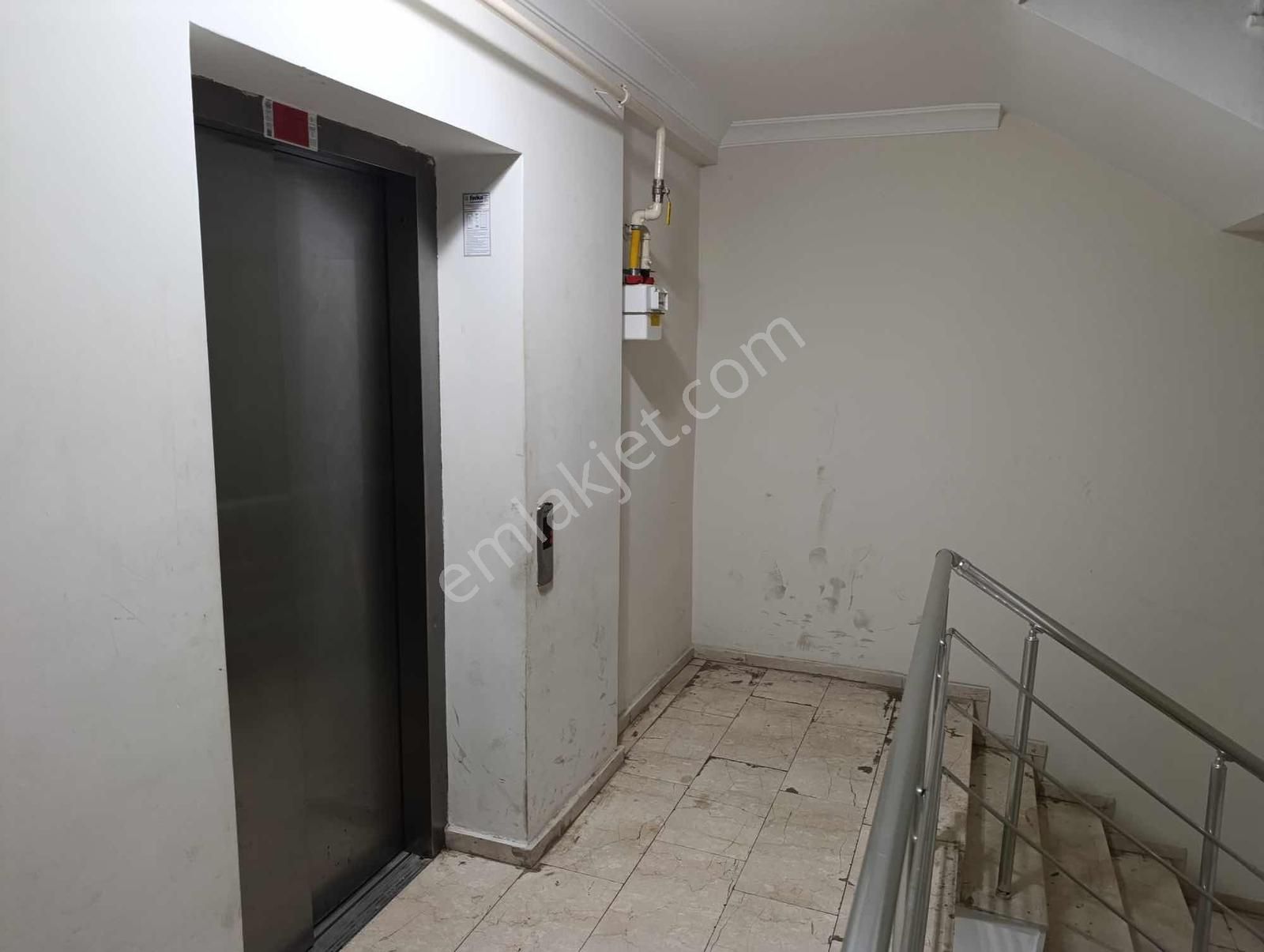 Genç Bina Arakat Cadde Üstü 3+1 Asansörlü Satılık Daire - Görsel 17