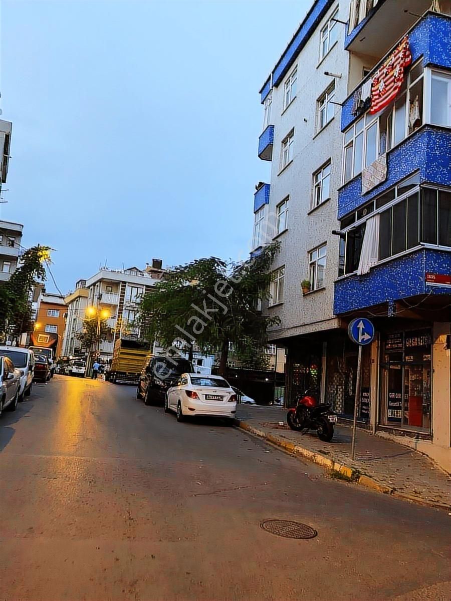 Bağcılar Merkezi Lokasyonda Düz Giriş Satılık Dükkan - Görsel 8