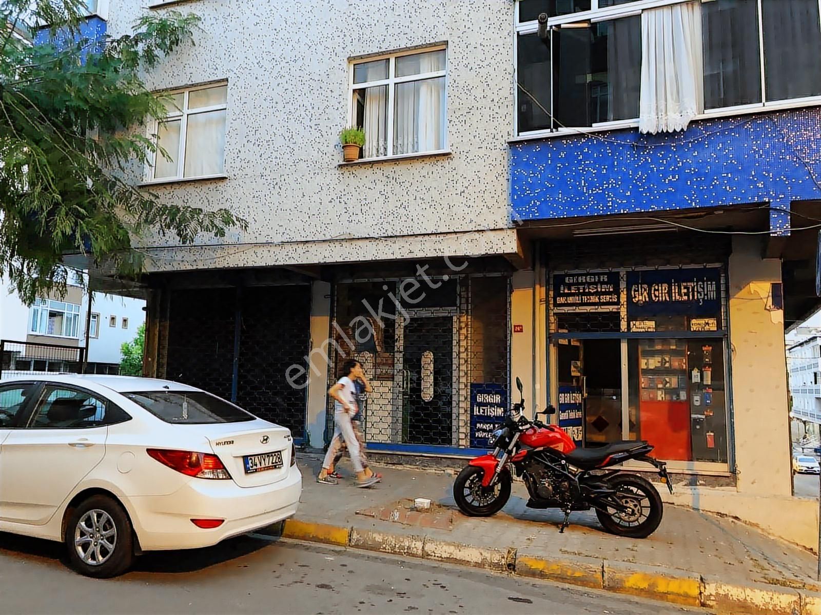 Bağcılar Merkezi Lokasyonda Düz Giriş Satılık Dükkan - Görsel 2