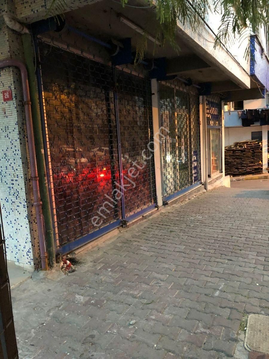 Bağcılar Merkezi Lokasyonda Düz Giriş Satılık Dükkan