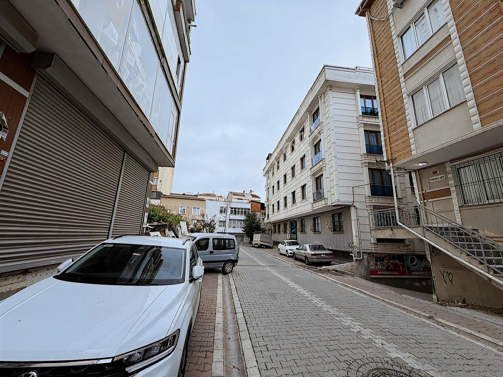 Kıraç Merkez'de Satılık 3+1 Balkonlu 125 M² İskanlı Arakat Daire - Görsel 3