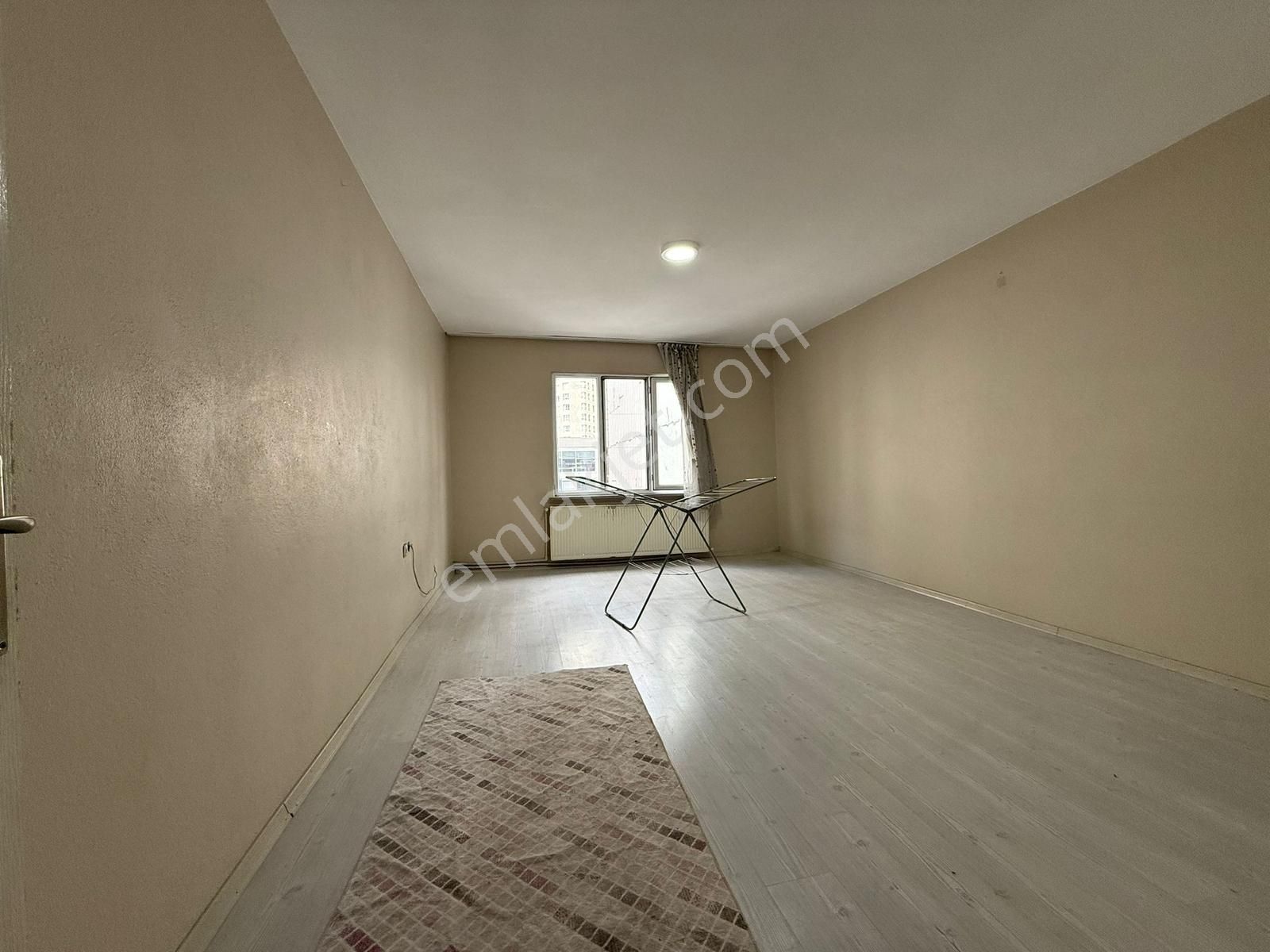 Kıraç Merkez'de Satılık 3+1 Balkonlu 125 M² İskanlı Arakat Daire - Görsel 10