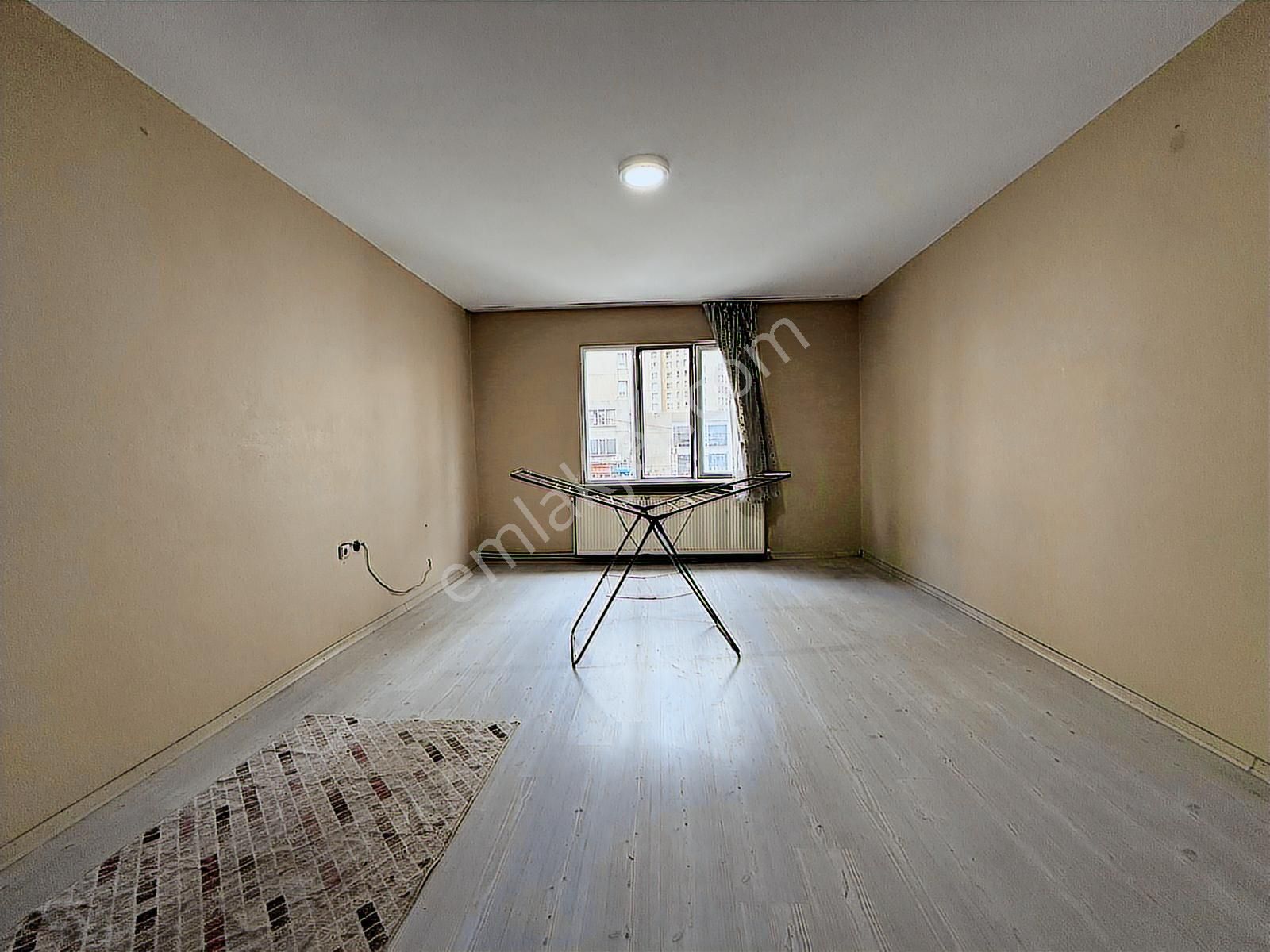 Kıraç Merkez'de Satılık 3+1 Balkonlu 125 M² İskanlı Arakat Daire - Görsel 14