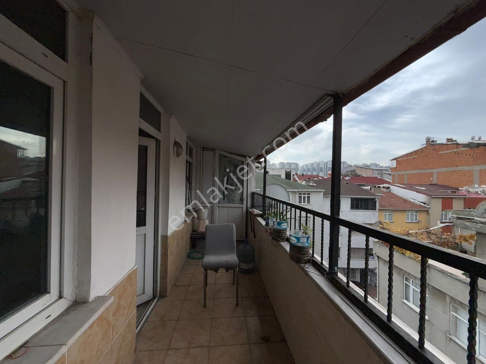 Kıraç Şehitler Mah'de 2+1 85 M² Satılık Eşyalı Çatı Katı Daire ! - Görsel 13