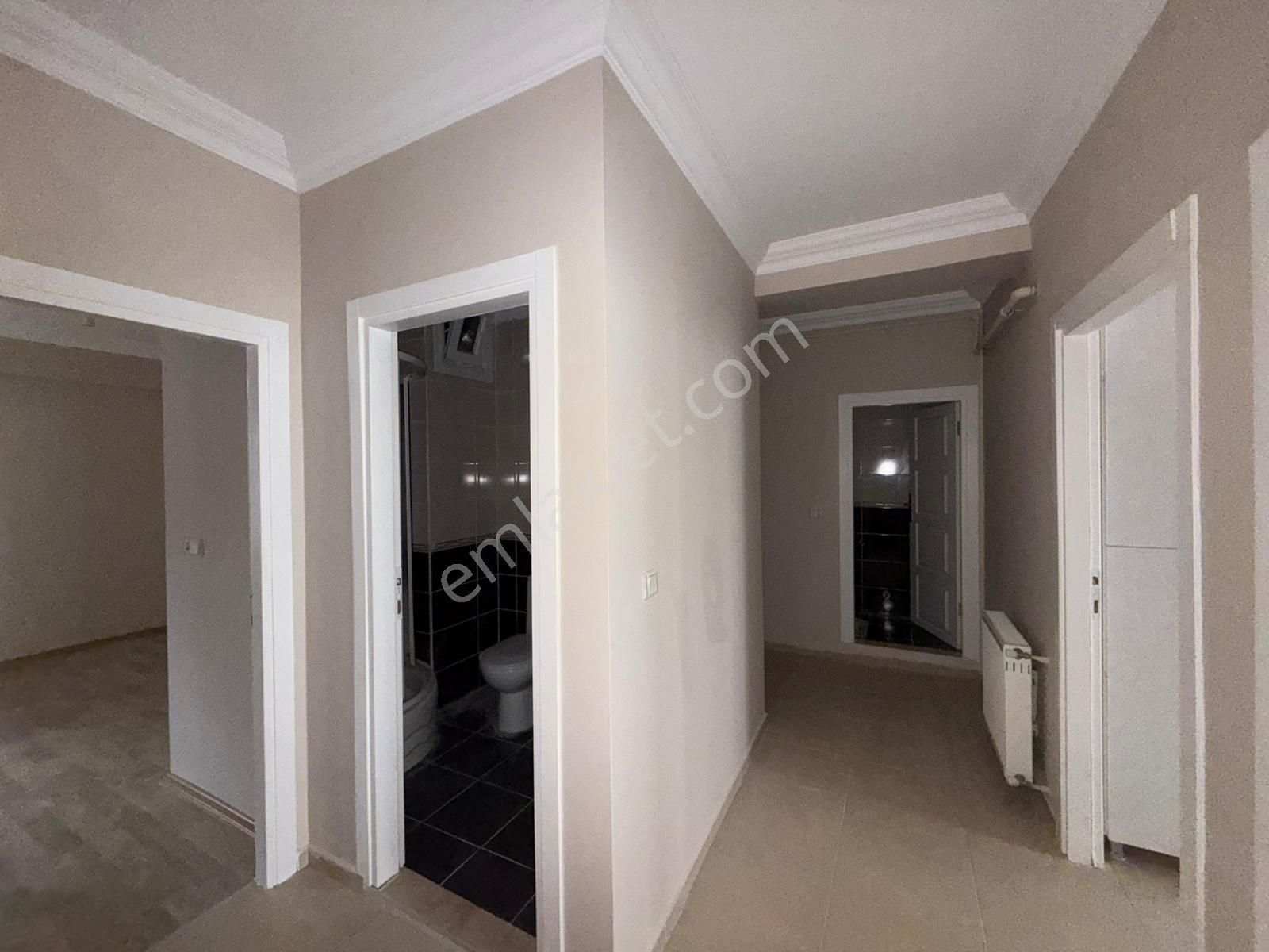 Namık Kemal Mah'de 2+1 100 M² Balkonlu Metrobüse Yakın Arakat !! - Görsel 16