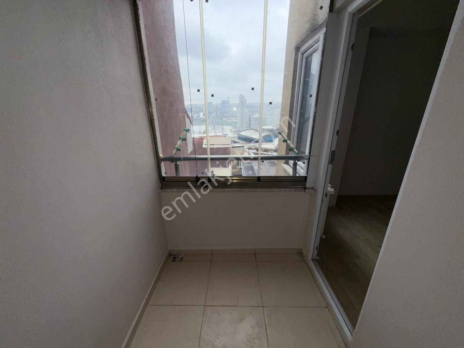 Namık Kemal Mah'de 2+1 100 M² Balkonlu Metrobüse Yakın Arakat !! - Görsel 8