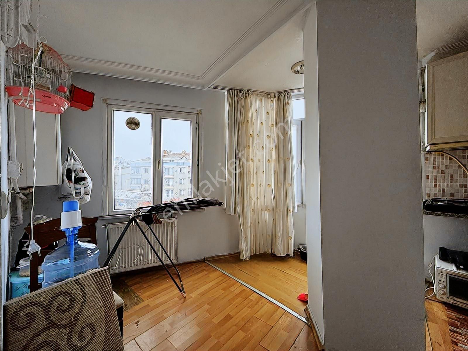 İstiklal Mah'de 2+1 Cumhuriyet Caddesi Üstü Arakat Asansörlü - Görsel 9