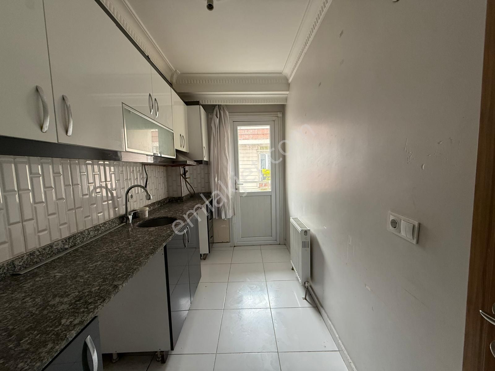Kiralık Sultaniye Es Kule Avm Yakını 2+1 90 M² Arakat Yeni Bina - Görsel 2