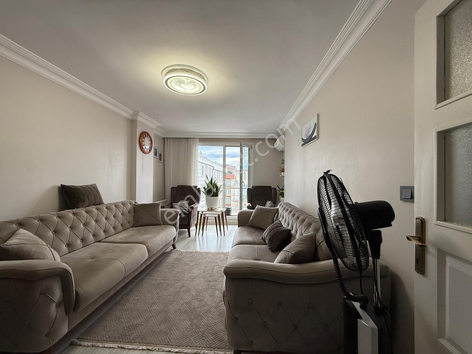 Üçevler Mah'de Cami Cephe 2+1 105 M² Temiz Arakat Fırsat Daire ! - Görsel 2