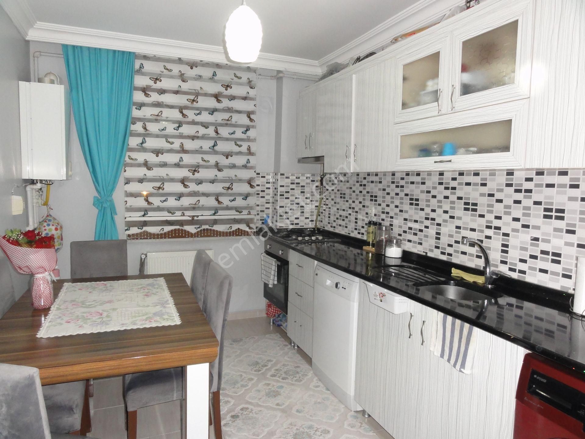 Dora'dan Pendik Şeyhlide İyi Lokasyonda 2+1 Ferah Daire - Görsel 2