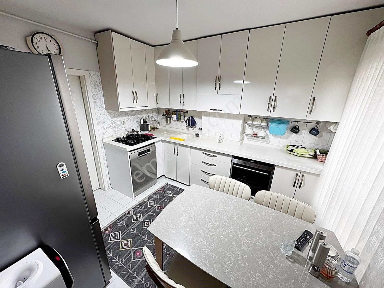 Yunus Emre Cad Yakını Orta Kat 3+1 Ön Cephe Bağımsız Geniş Full - Görsel 14