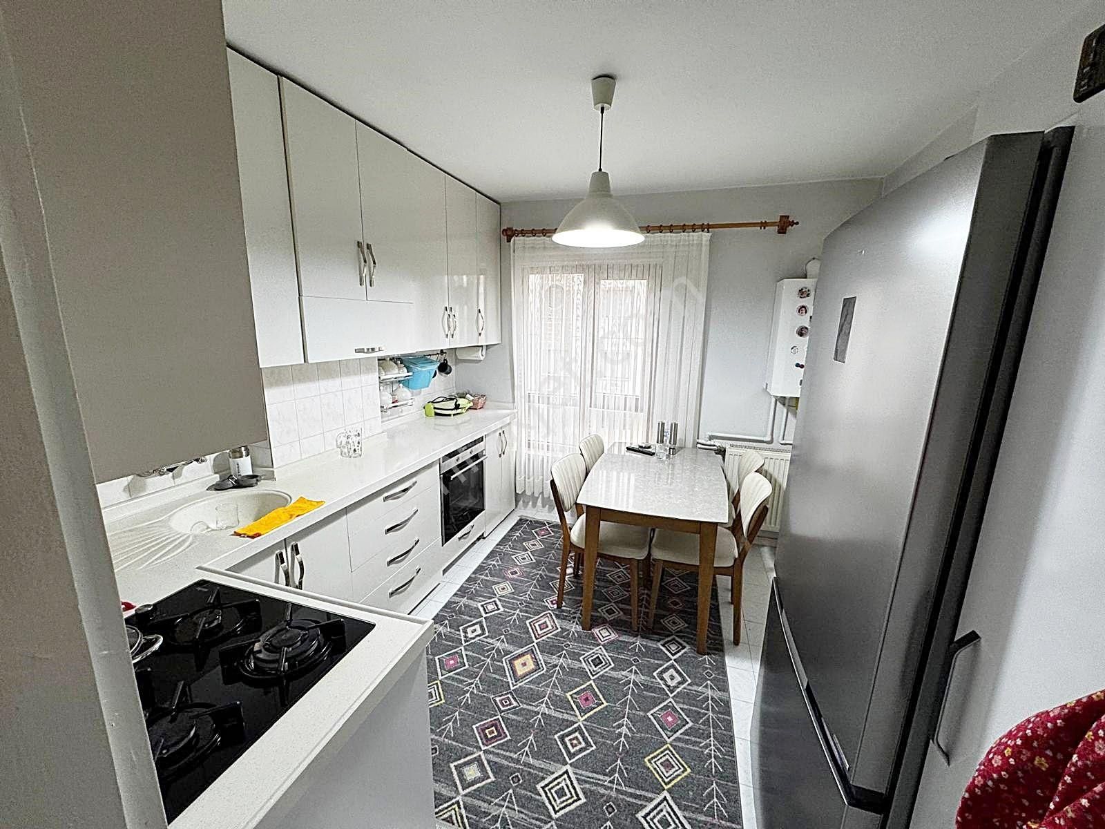 Yunus Emre Cad Yakını Orta Kat 3+1 Ön Cephe Bağımsız Geniş Full - Görsel 12