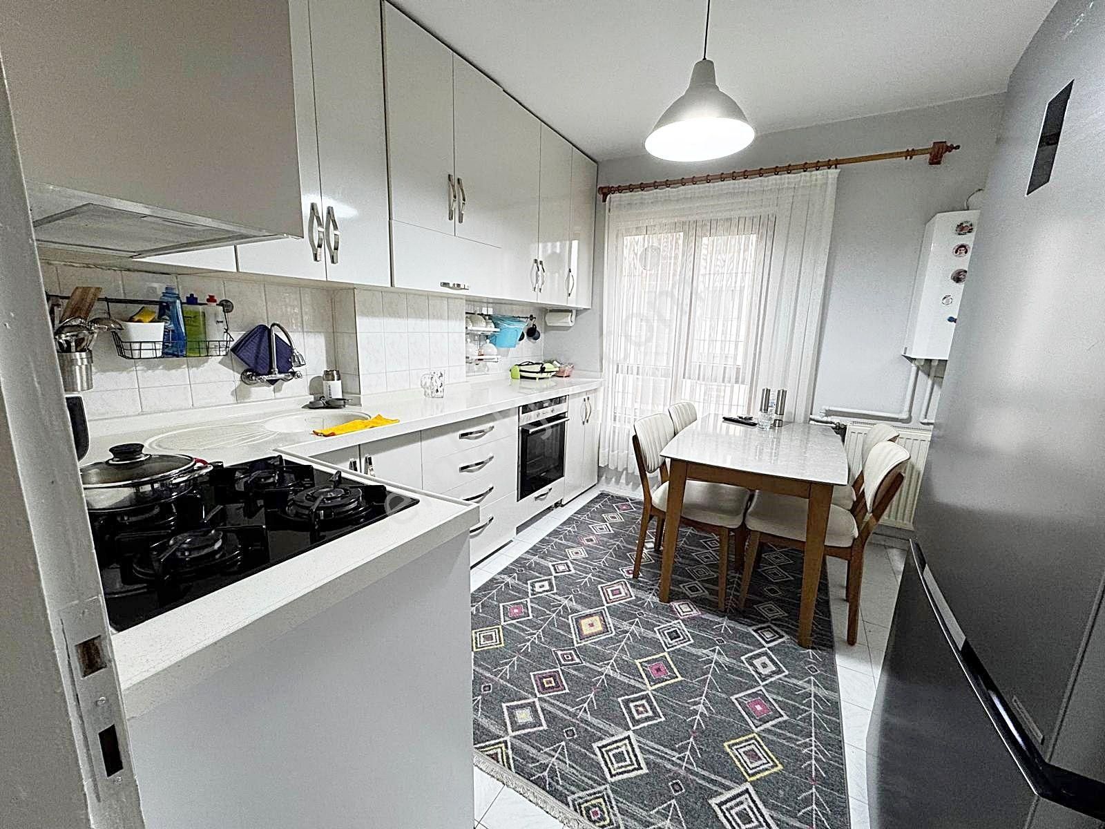 Yunus Emre Cad Yakını Orta Kat 3+1 Ön Cephe Bağımsız Geniş Full - Görsel 13