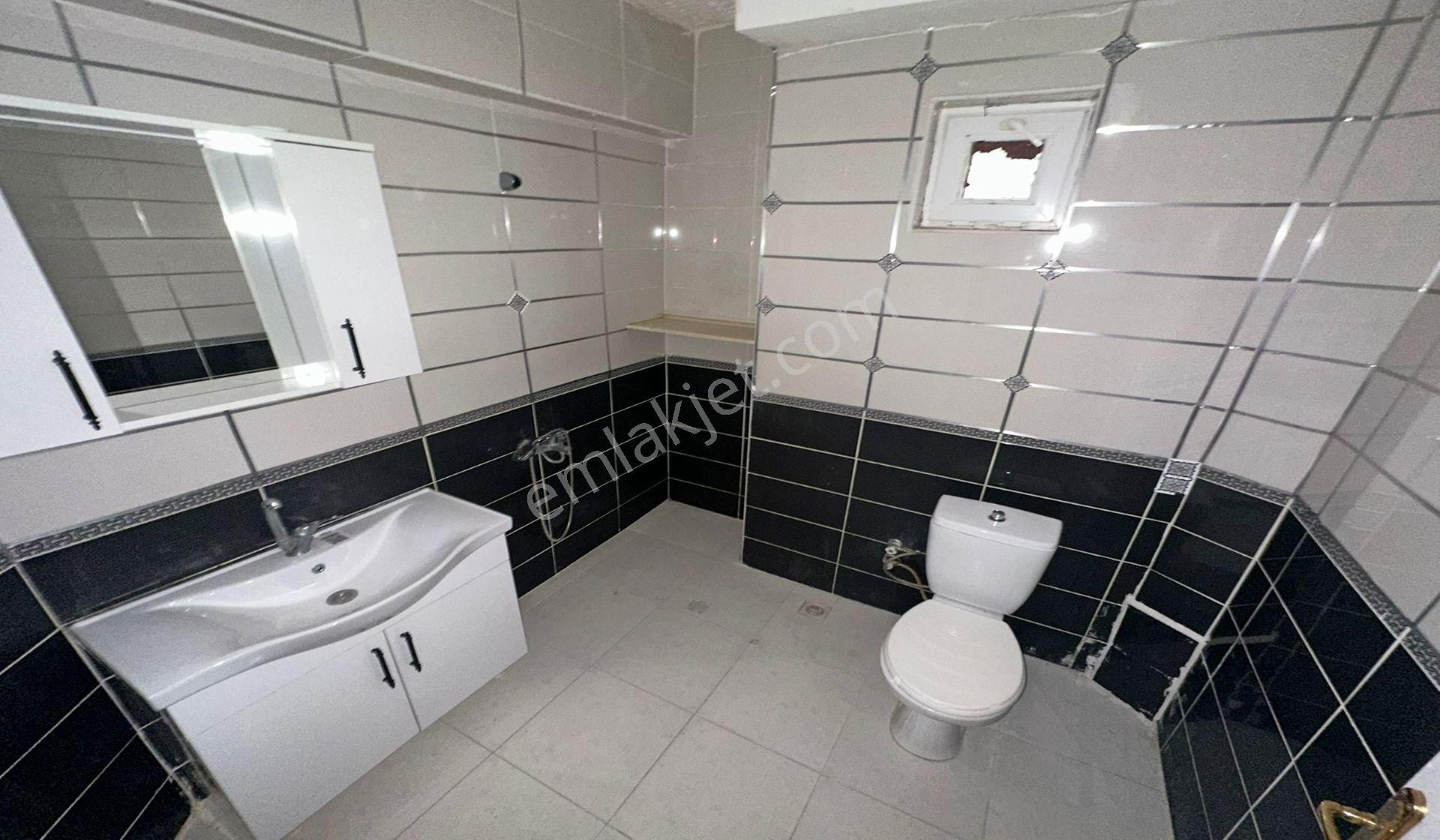 Atapark Çambaşı Caddesi Yakını 3+1 Asansörlü Genç Bina Masrafsız - Görsel 18