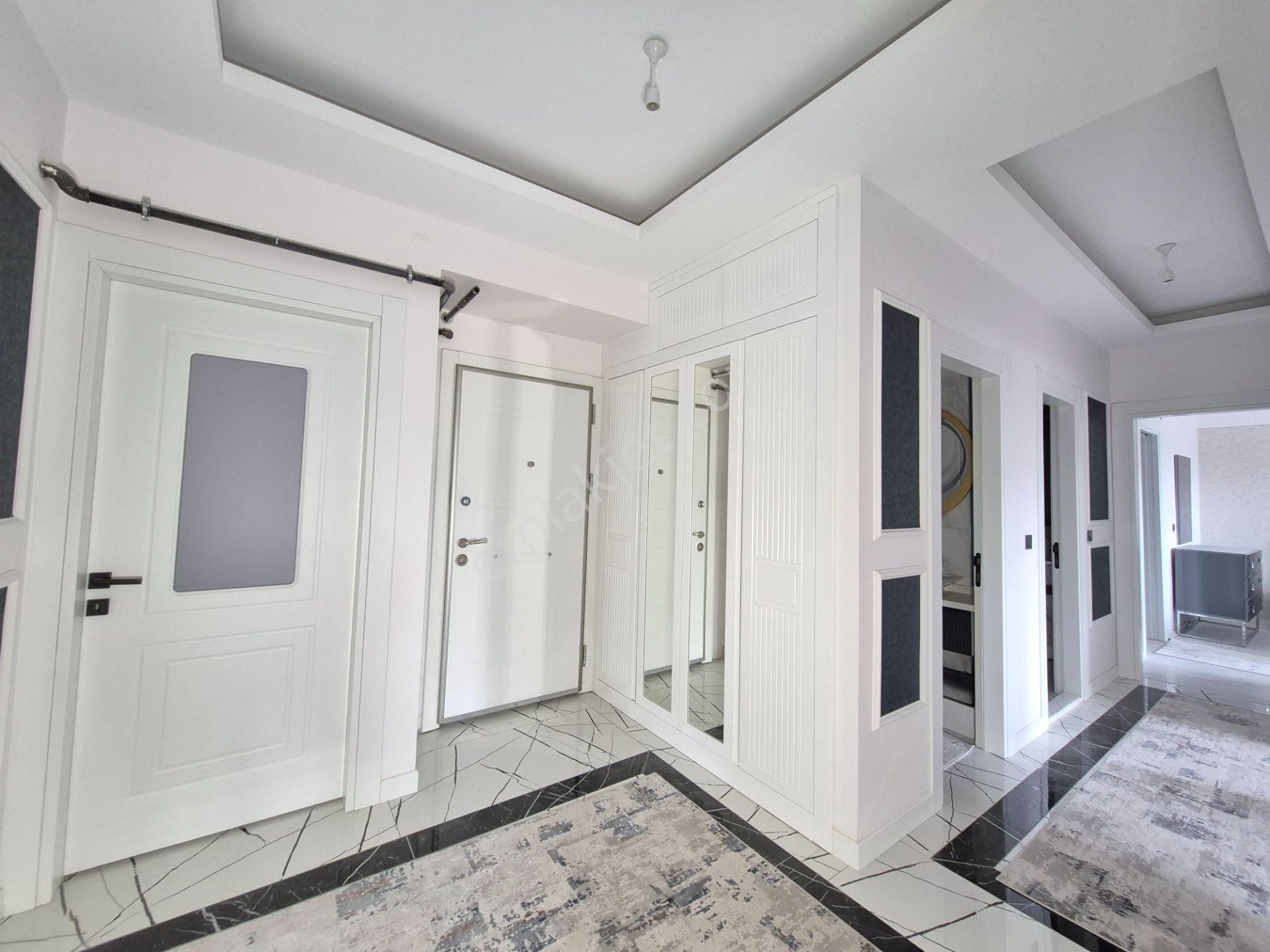 Genç Osman Caddesine Oldukça Yakın 4+1 Lüks Sıfır Yüksek Giriş Daire - Görsel 40