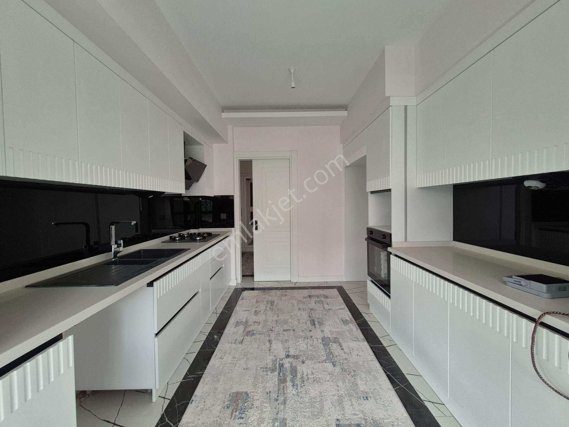 Genç Osman Caddesine Oldukça Yakın 4+1 Lüks Sıfır Yüksek Giriş Daire - Görsel 15