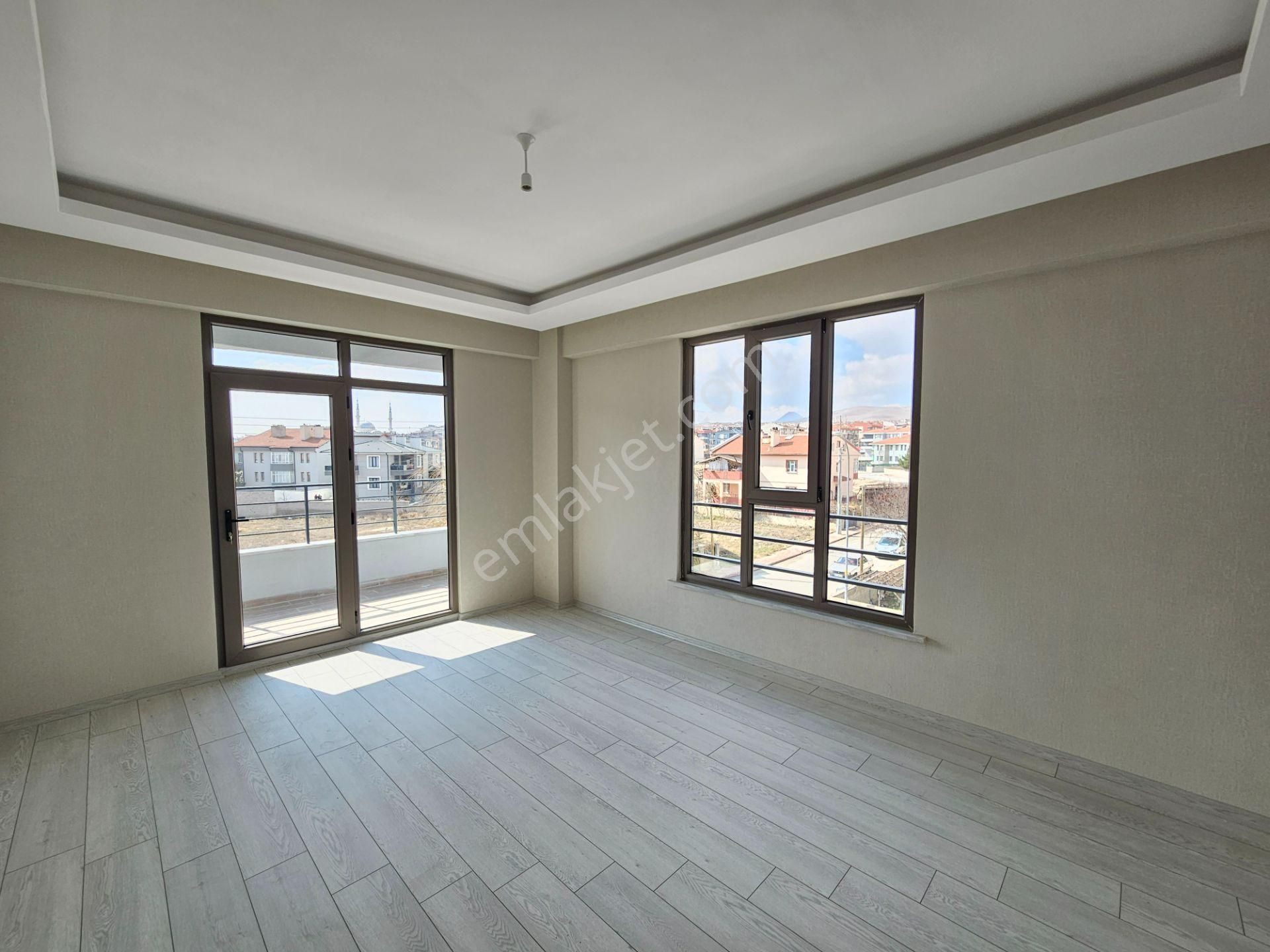 Ahmet Yesevi Caddesine Oldukça Yakın 2+1 Satılık Lüx Sıfır Daire‍ - Görsel 15