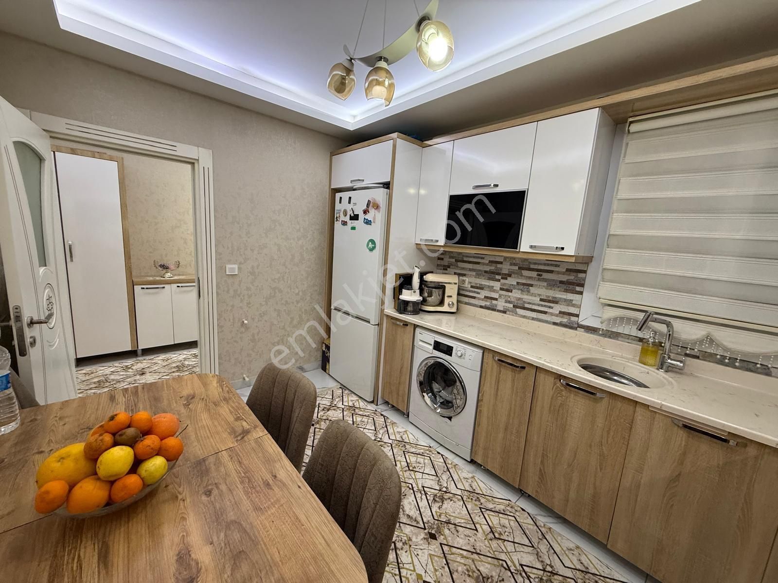 Mersin Sağlık Mah. 4 Katlı Binanın 2.kati 3+1 Bina Yaşı 4 - Görsel 11