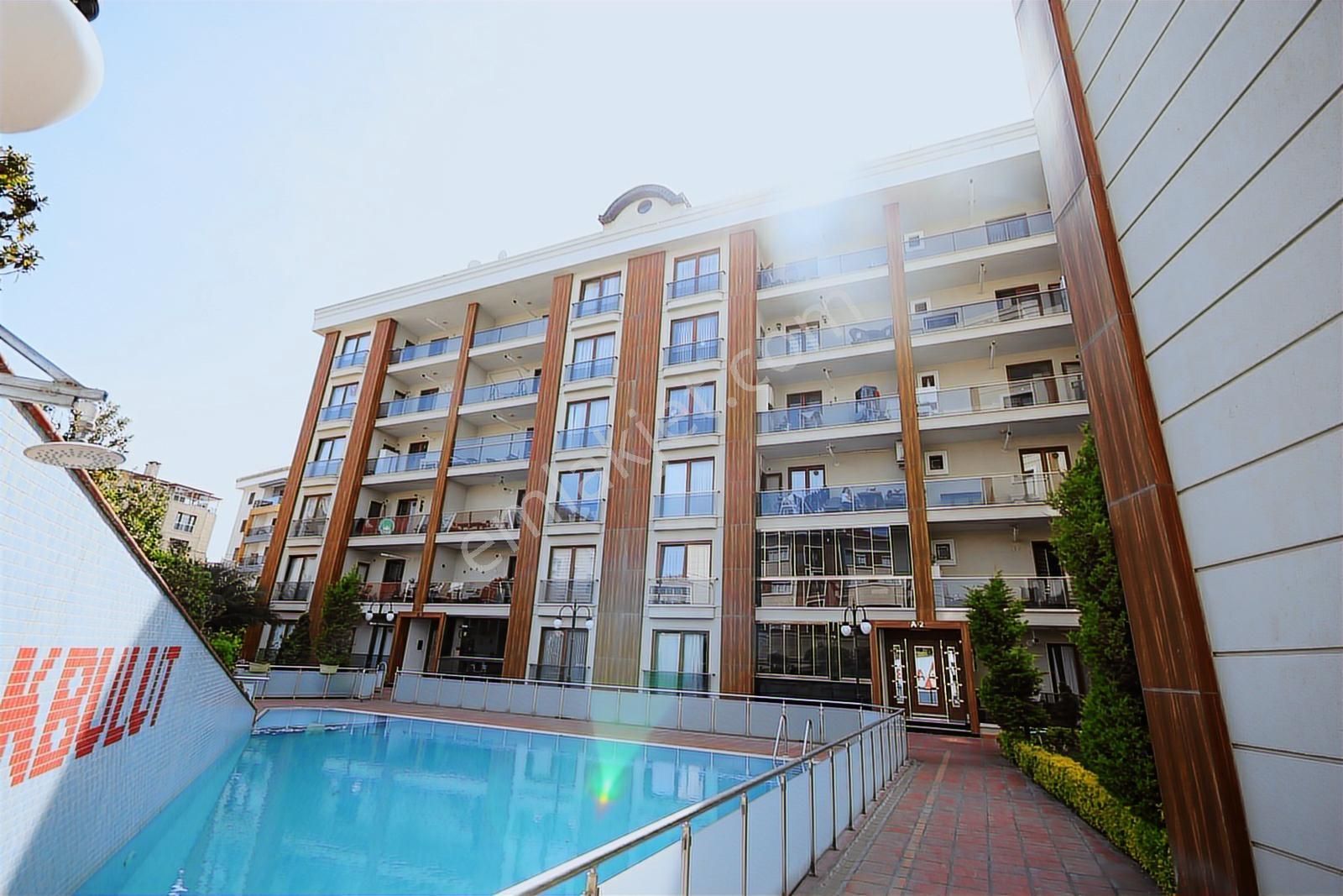 Tuzla Butik Site Güvenlikli Havuzlu 4+2 Dubleks Satılık Daire