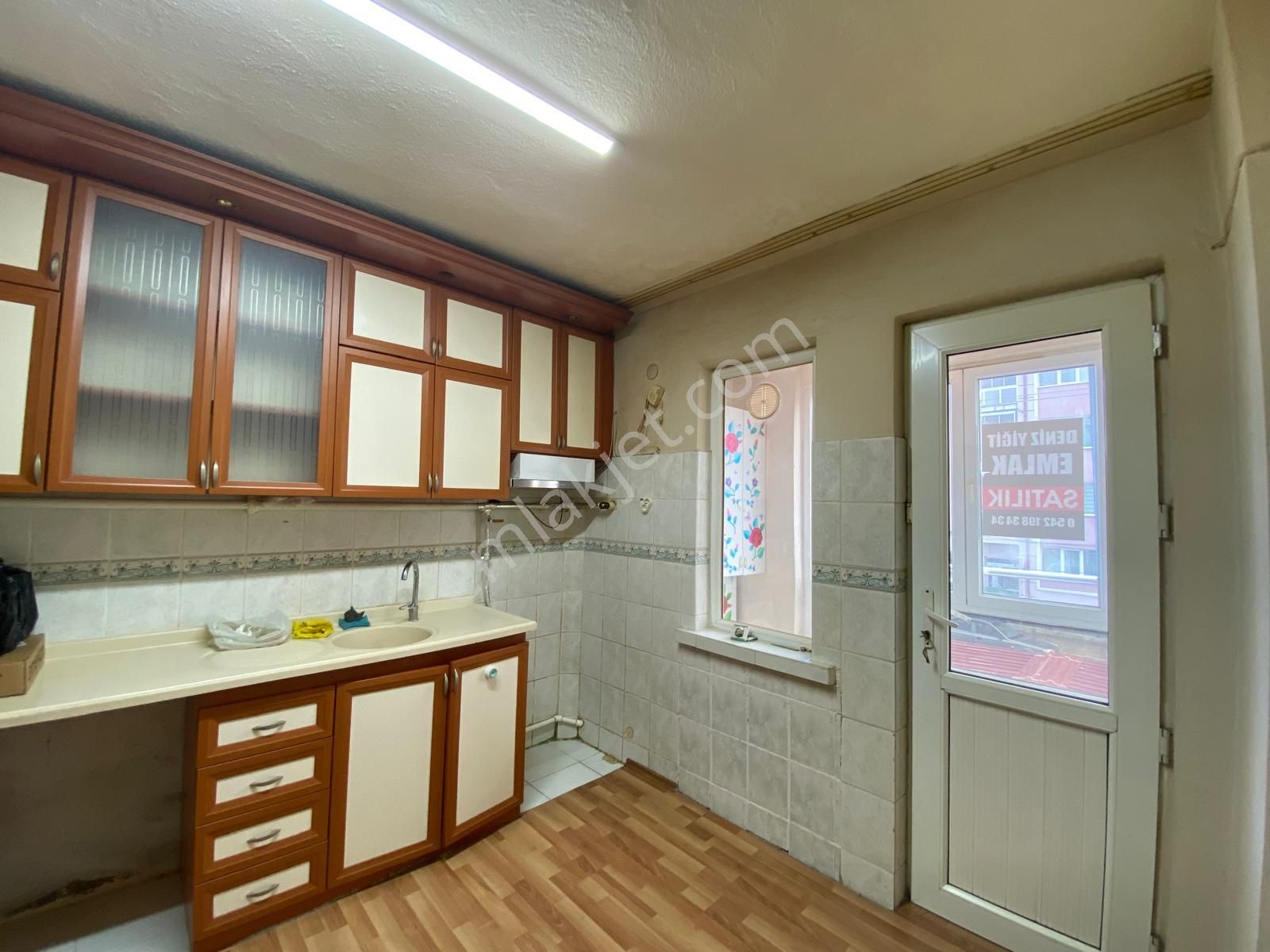 Deniz Yiğit Emlak'tan Cumhuriyet Mahallesinde 3+1bakımlı Arakat Daire - Görsel 6