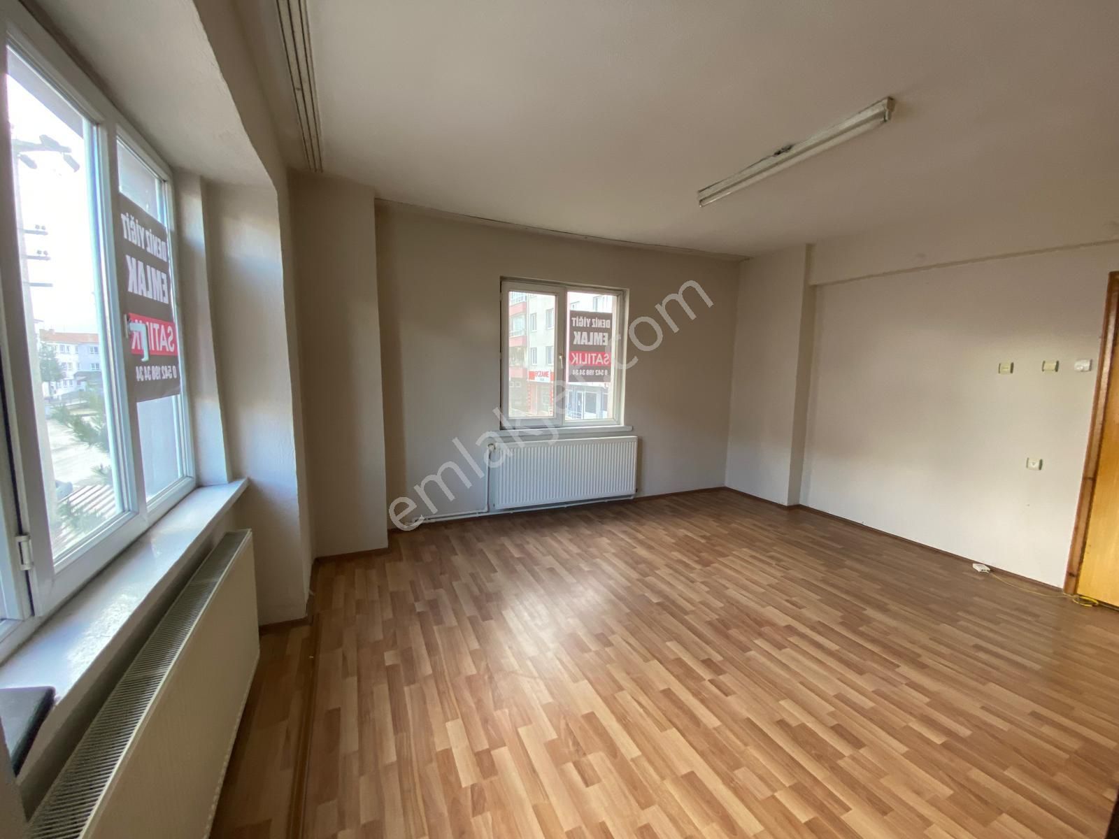 Deniz Yiğit Emlak'tan Cumhuriyet Mahallesinde 3+1bakımlı Arakat Daire - Görsel 10