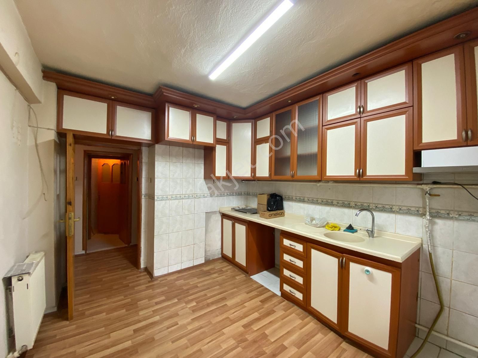 Deniz Yiğit Emlak'tan Cumhuriyet Mahallesinde 3+1bakımlı Arakat Daire - Görsel 5