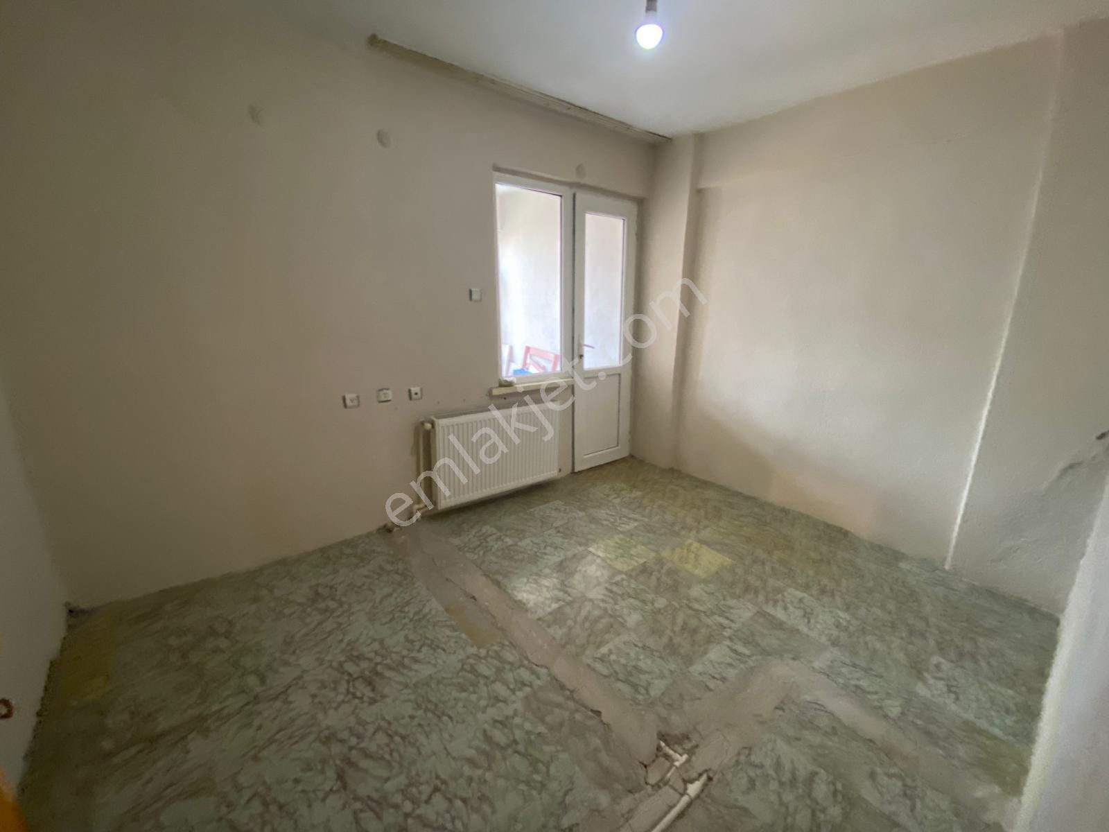 Deniz Yiğit Emlak'tan Cumhuriyet Mahallesinde 3+1bakımlı Arakat Daire - Görsel 16