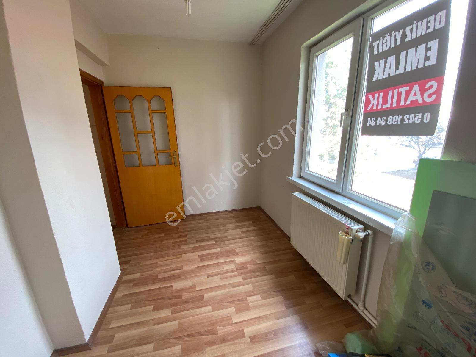 Deniz Yiğit Emlak'tan Cumhuriyet Mahallesinde 3+1bakımlı Arakat Daire - Görsel 14