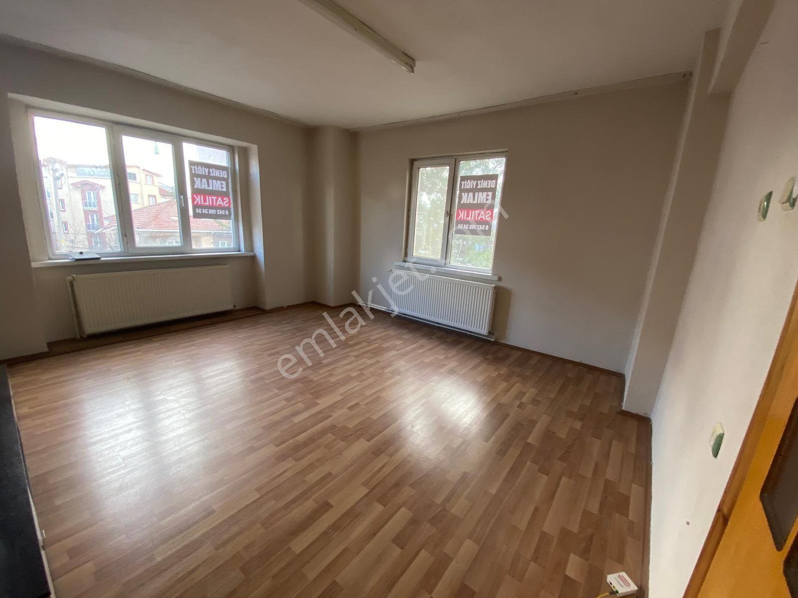 Deniz Yiğit Emlak'tan Cumhuriyet Mahallesinde 3+1bakımlı Arakat Daire - Görsel 13