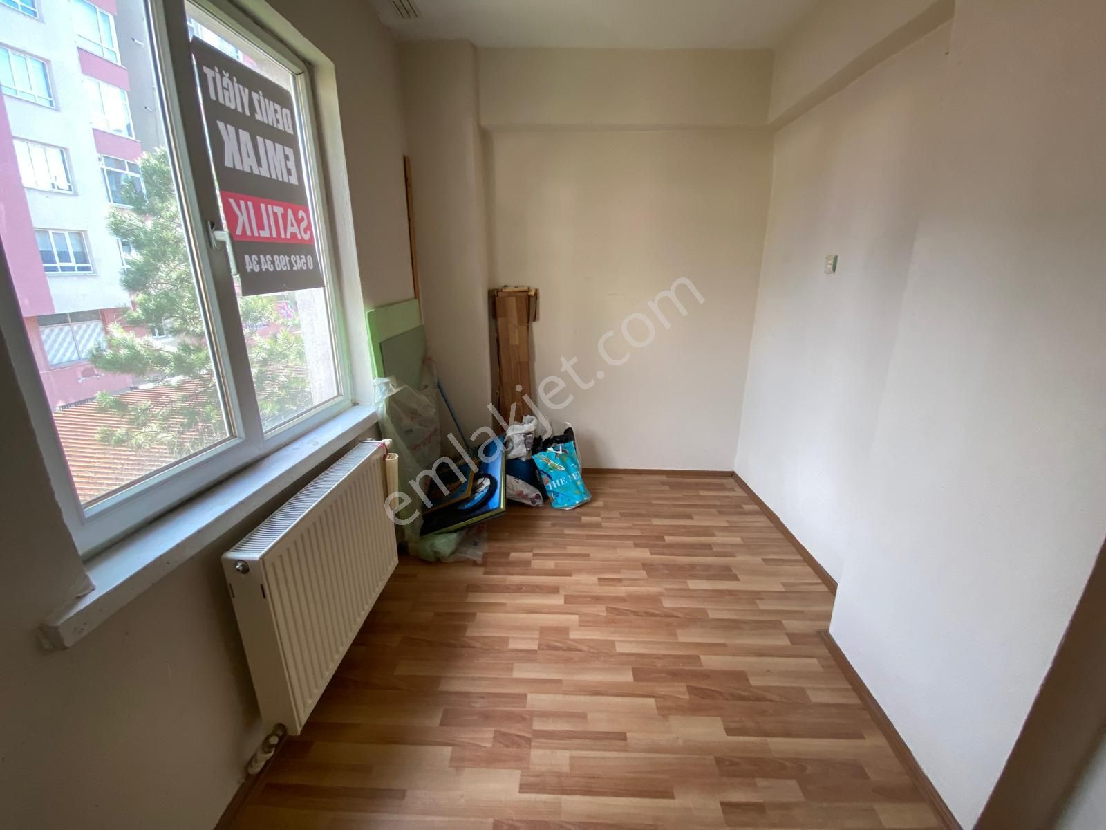 Deniz Yiğit Emlak'tan Cumhuriyet Mahallesinde 3+1bakımlı Arakat Daire - Görsel 12