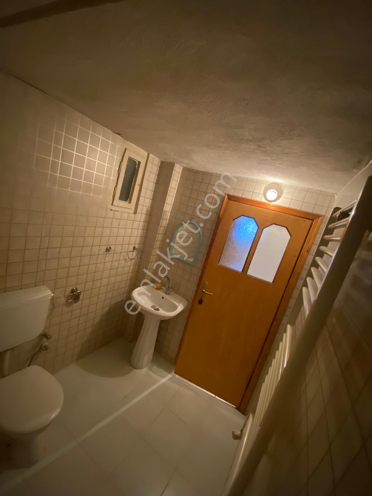 Deniz Yiğit Emlak'tan Cumhuriyet Mahallesinde 3+1bakımlı Arakat Daire - Görsel 25