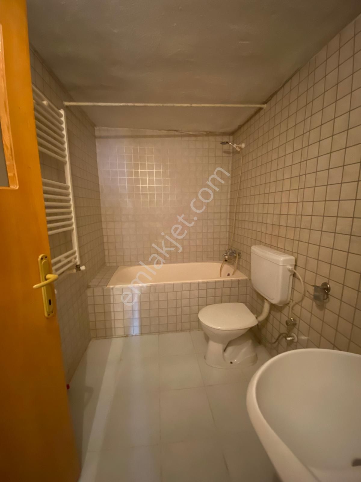 Deniz Yiğit Emlak'tan Cumhuriyet Mahallesinde 3+1bakımlı Arakat Daire - Görsel 26