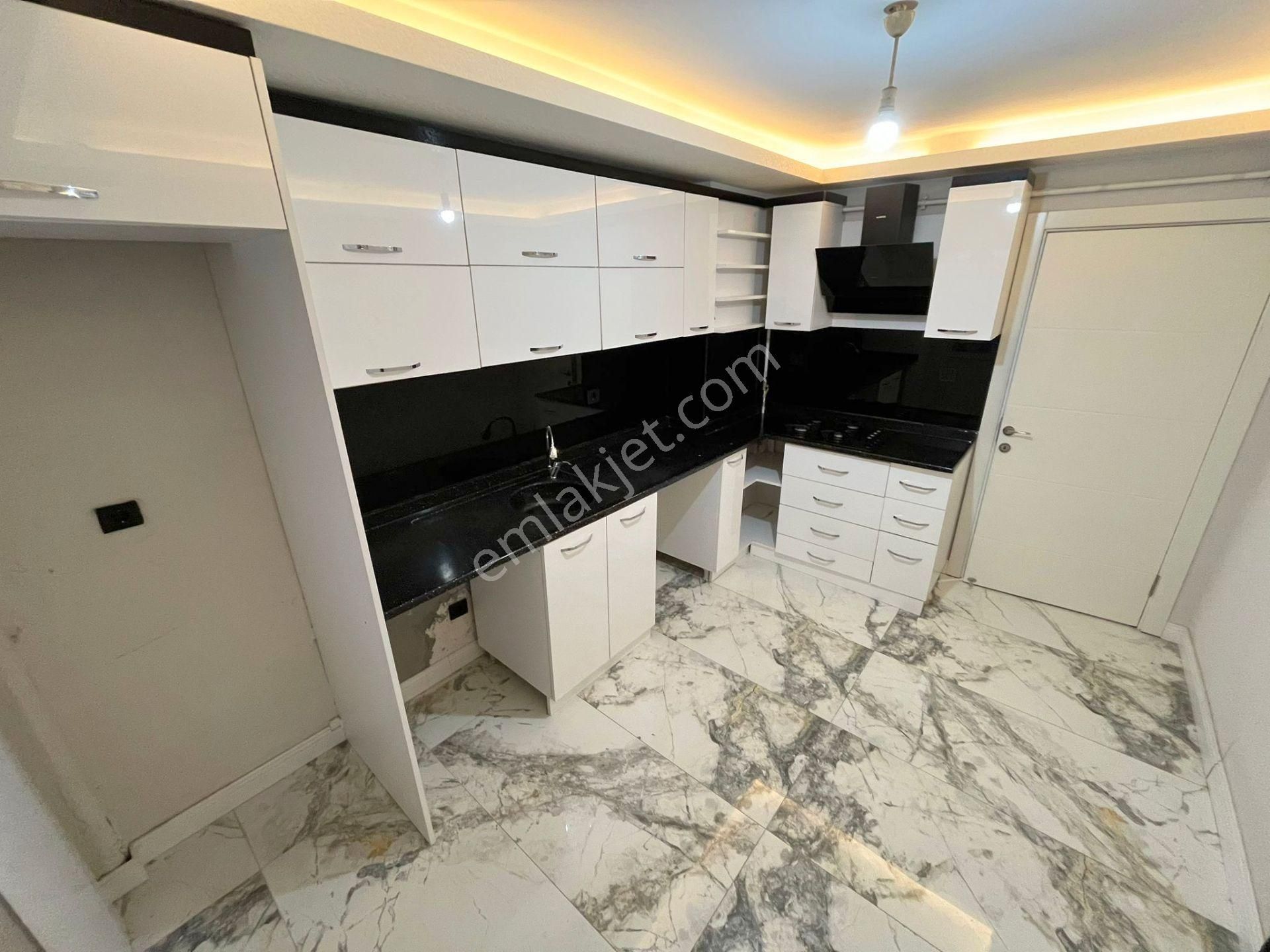 19 Mayıs Caddesi Yakını Orta Katta 3+1 Ön Cephe Bağımsız Lüks