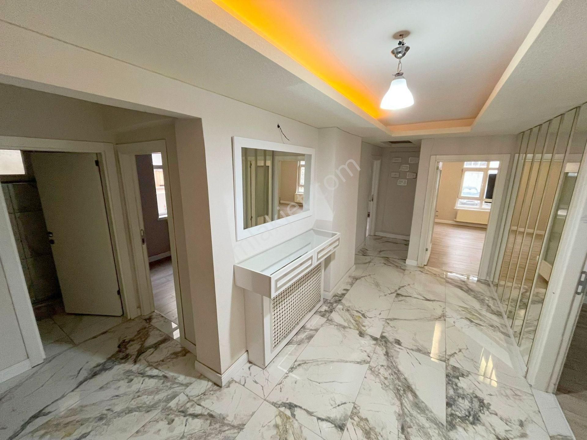 19 Mayıs Caddesi Yakını Orta Katta 3+1 Ön Cephe Bağımsız Lüks - Görsel 6