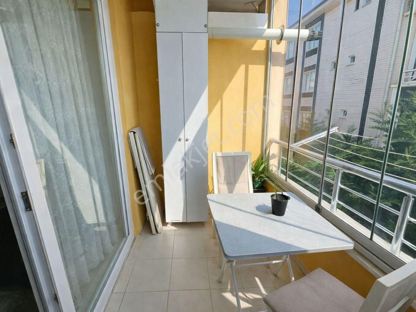 Karasu Merkezde Prestijli | Havuzlu Sitede 1+1 Satılık Daire - Görsel 17
