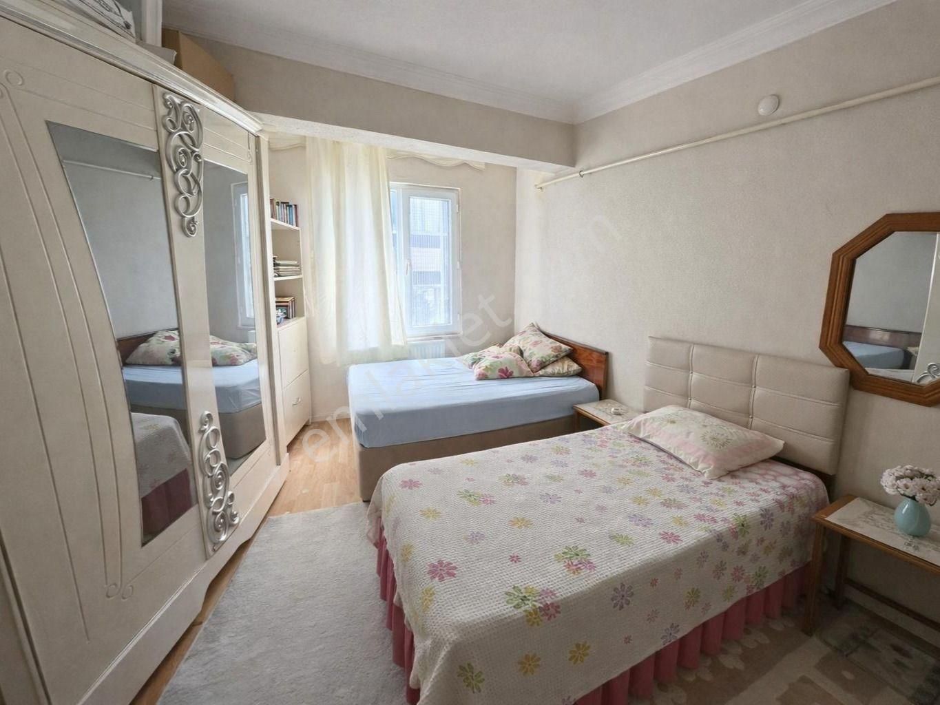 Karasu Merkezde Prestijli | Havuzlu Sitede 1+1 Satılık Daire - Görsel 11