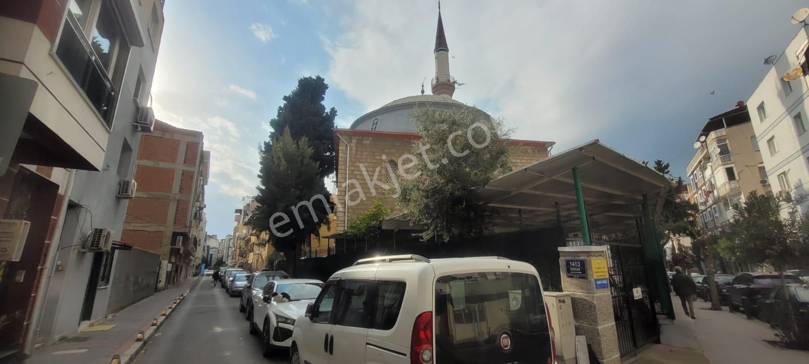 Alsancak Kahramanlar İzban Yakını Satılık Mobilyalı 1+1 Bahçeli - Görsel 21