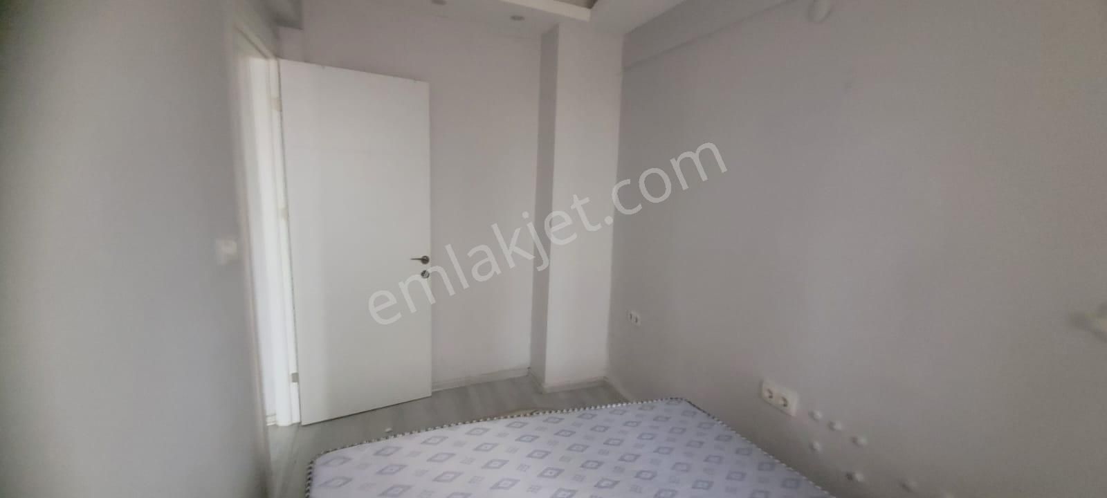 Alsancak Kahramanlar İzban Yakını Satılık Mobilyalı 1+1 Bahçeli - Görsel 10