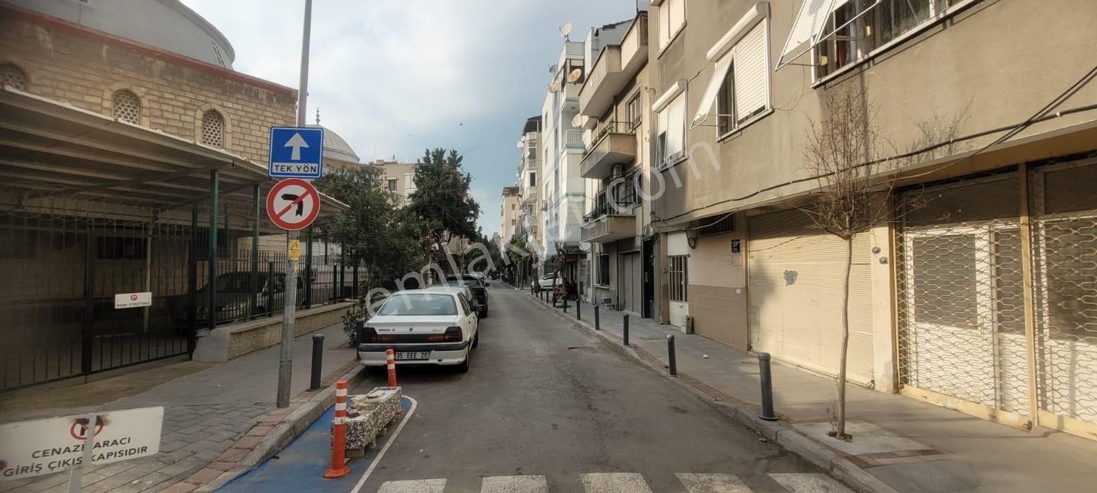 Alsancak Kahramanlar İzban Yakını Satılık Mobilyalı 1+1 Bahçeli - Görsel 19