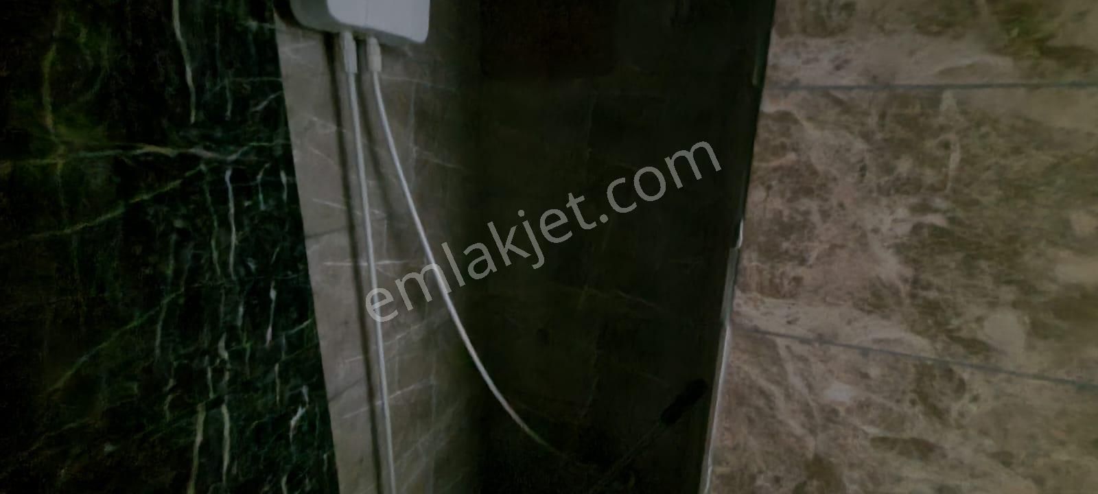 Alsancak Kahramanlar İzban Yakını Satılık Mobilyalı 1+1 Bahçeli - Görsel 13