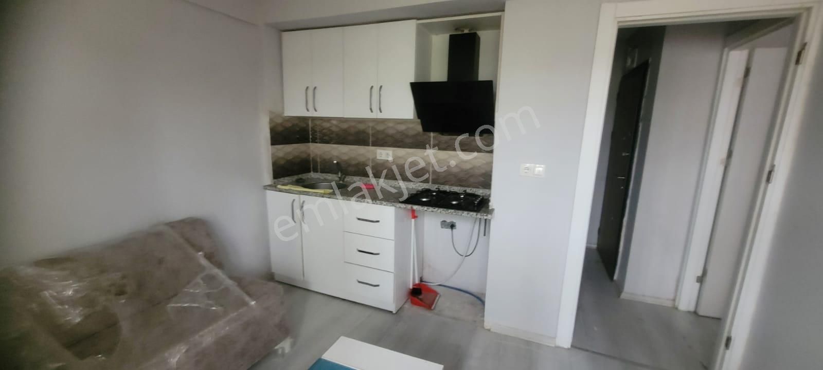 Alsancak Kahramanlar İzban Yakını Satılık Mobilyalı 1+1 Bahçeli - Görsel 6