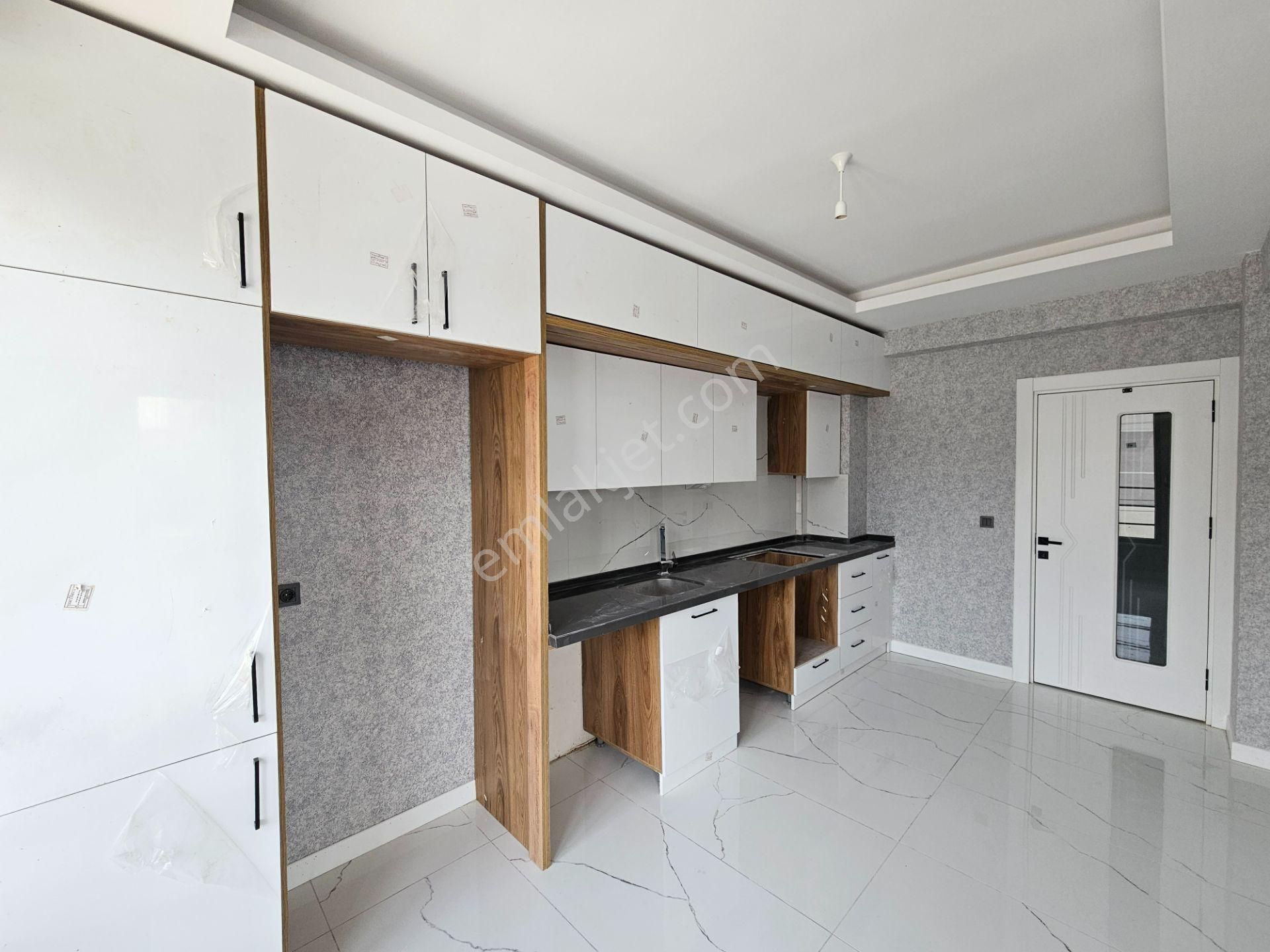 Dumlupınar Mahallesinde Barış Caddesi Yakını 2+1 Satılık Geniş Lüx Sıfır Daireler - Görsel 12