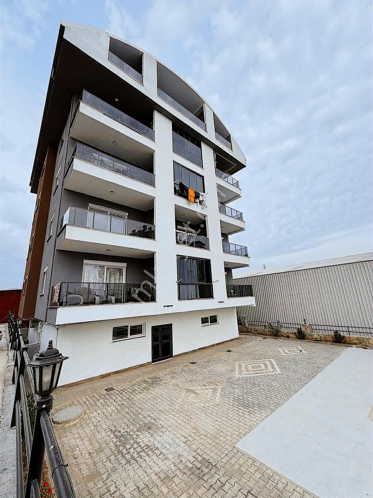 Alanya Payallar'da Denize Yakın Eşyalı Kiralık 1+1