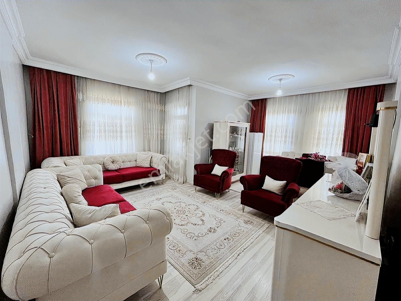 İstiklal Mahallesinde Fırsat 3+1 Ara Kat Daire - Görsel 22