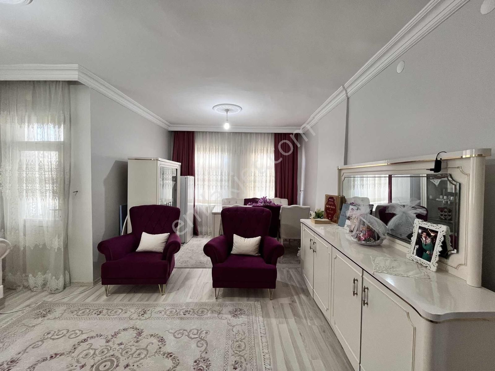 İstiklal Mahallesinde Fırsat 3+1 Ara Kat Daire - Görsel 19