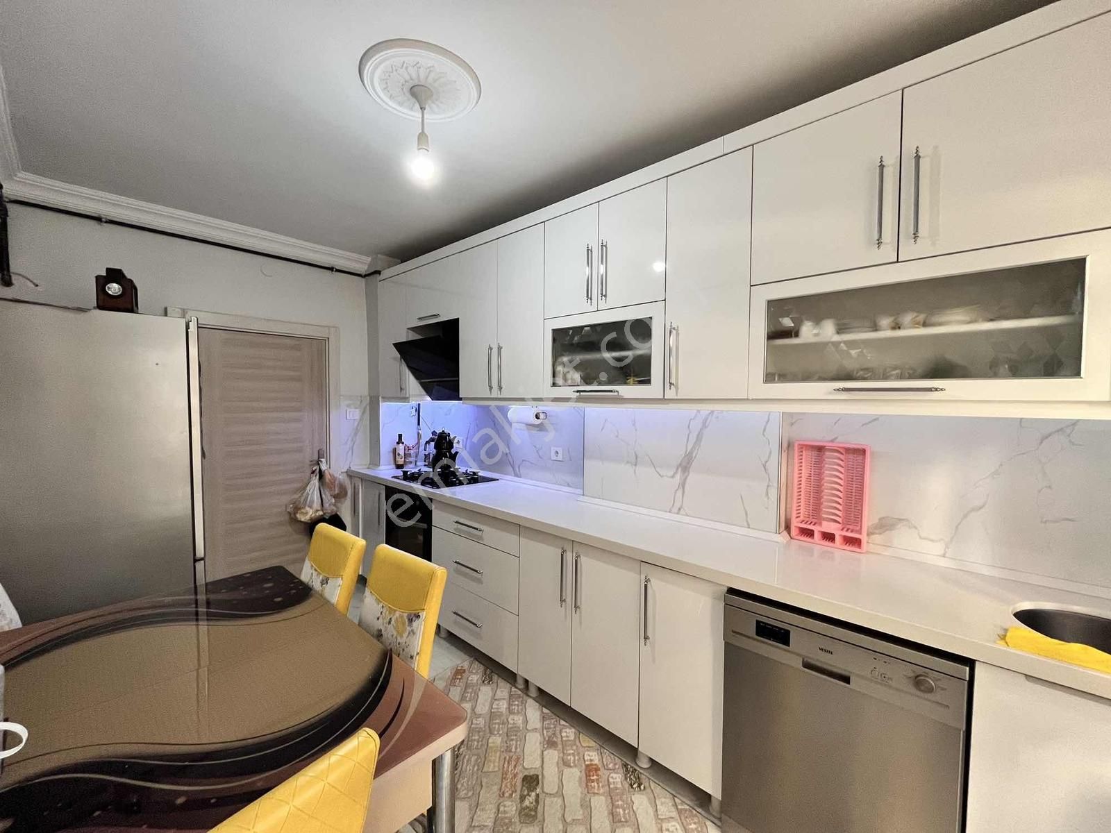 İstiklal Mahallesinde Fırsat 3+1 Ara Kat Daire - Görsel 6