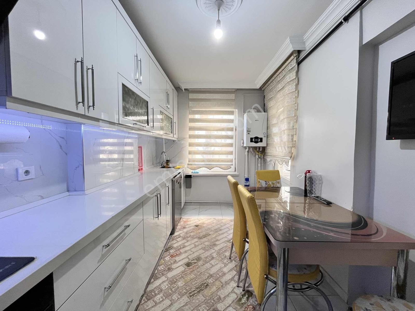 İstiklal Mahallesinde Fırsat 3+1 Ara Kat Daire