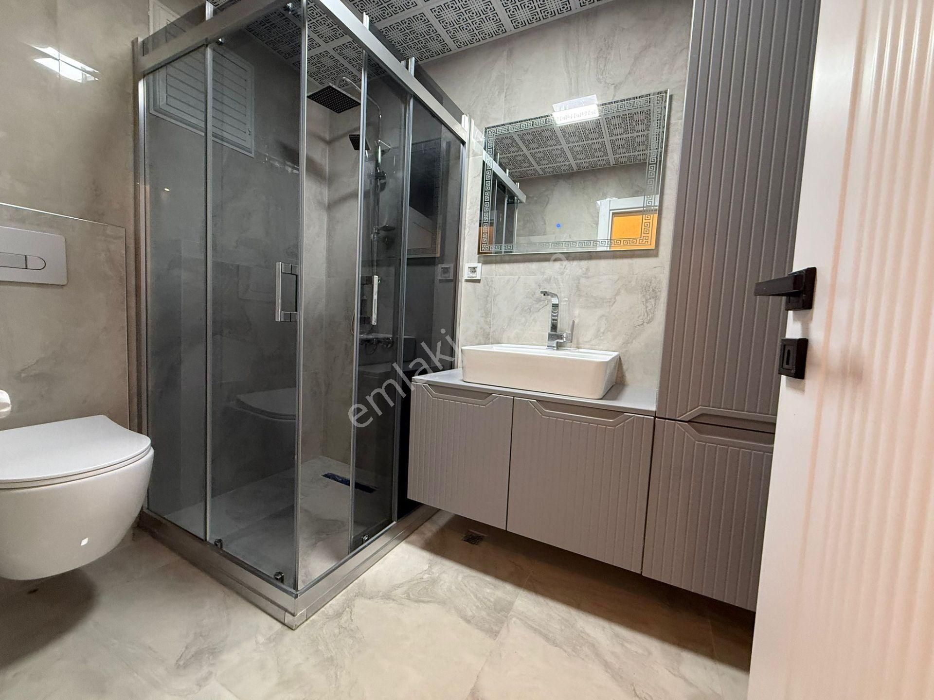 Bilgen Vatan'dan Yakacık'ta Ana Cadde Yakını 1. Kat Ön Cephe 3+1 Megalüks Yapılı Bağımsız Satılık - Görsel 24